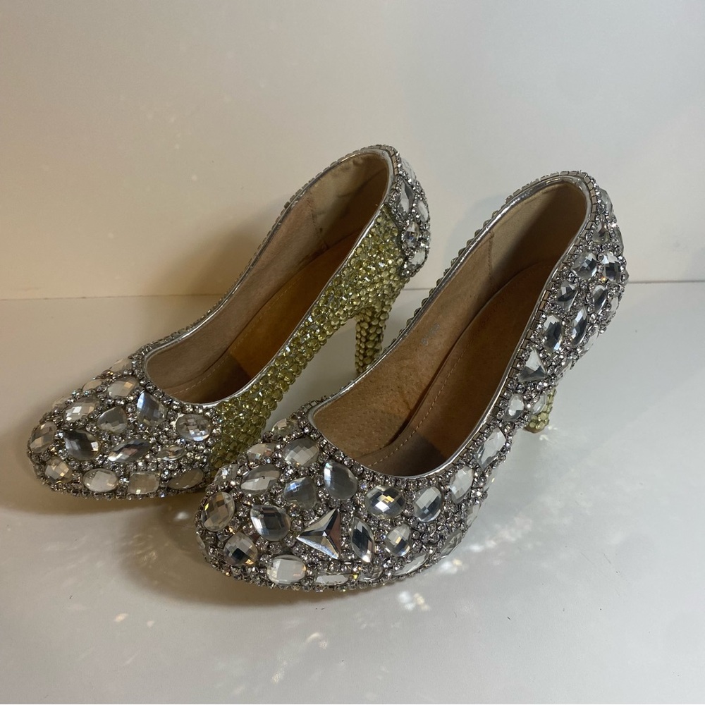Jingpin Bridal Silver & Gold Embellished Rhinestone 3.5” Heels Size 40